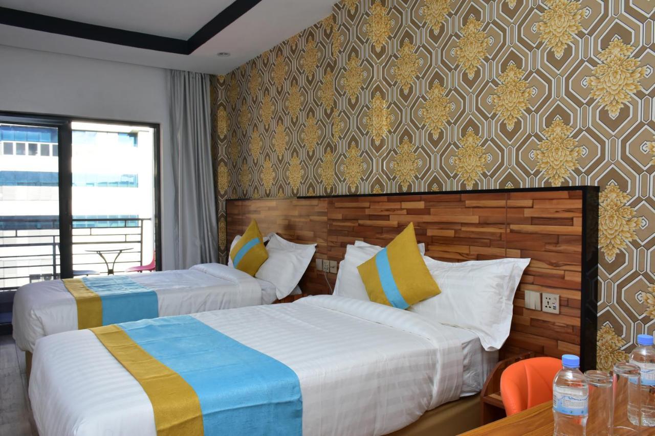 Centric Hotel Kigali Esterno foto